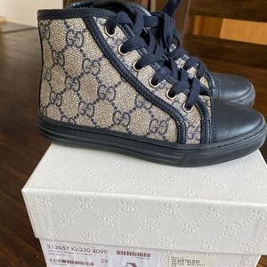 Kids size 12 Gucci shoes